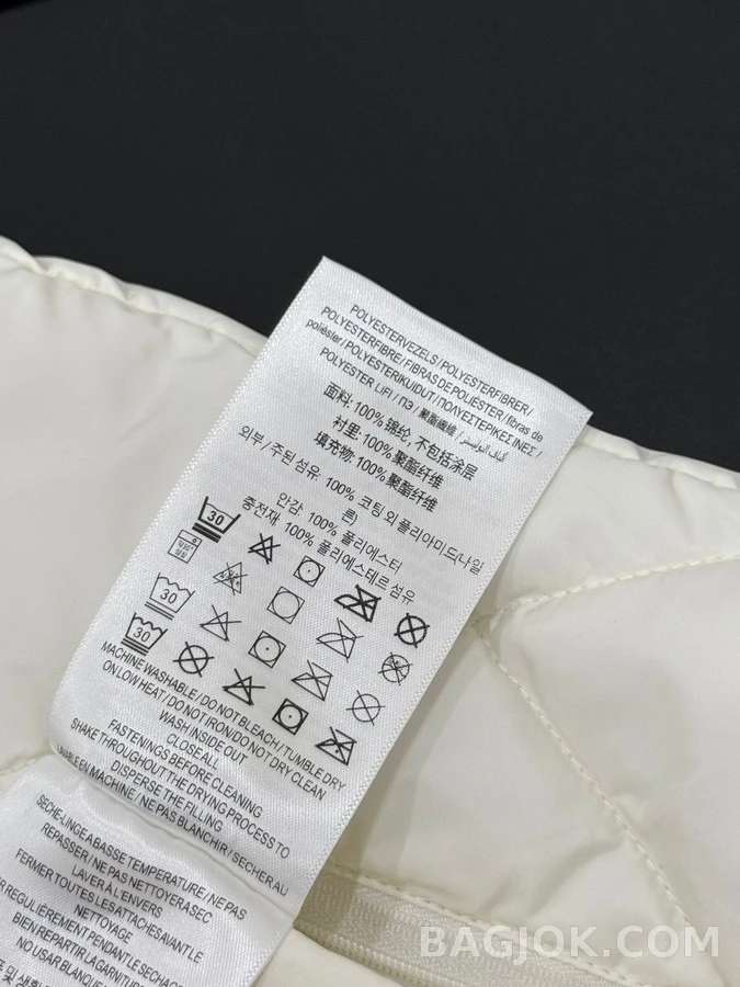 버버리 버버리 체크 지퍼 퀼팅 베스트 상세 이미지
