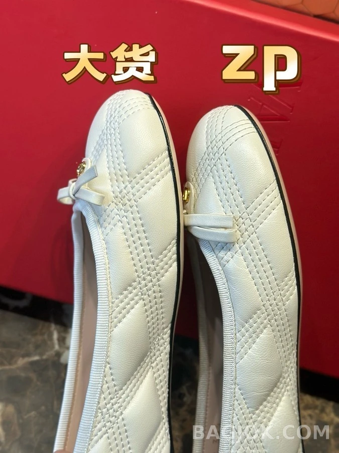 발렌티노 발렌티노 퀼팅 발레 플랫 슈즈 상세 이미지