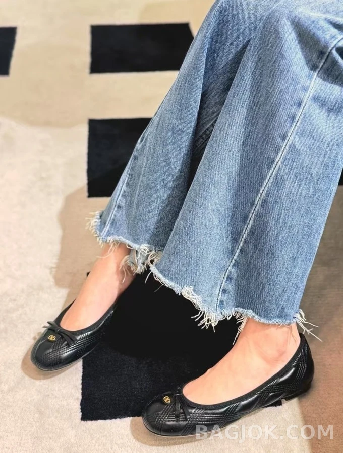 발렌티노 발렌티노 퀼팅 리본 발레 플랫 상세 이미지