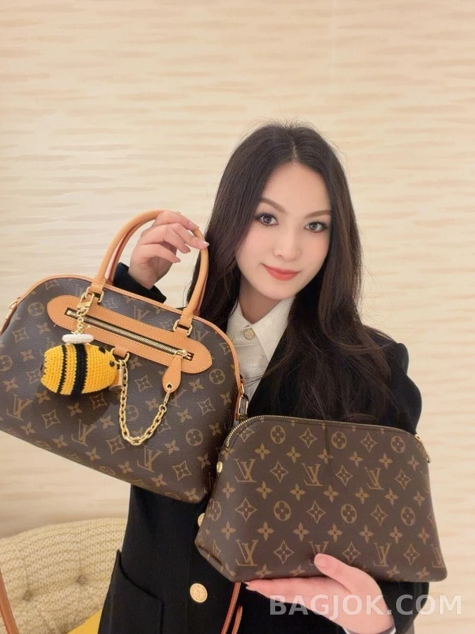 루이비통 루이비통 비 크로셰 키링 상세 이미지