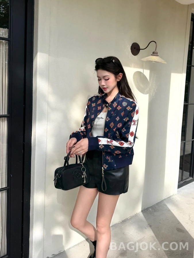 루이비통 루이비통 모노그램 프린트 자켓 상세 이미지