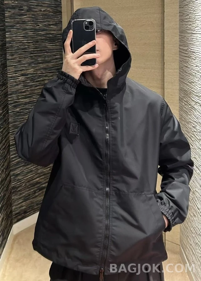 루이비통 루이비통 모노그램 양면 방풍 자켓 상세 이미지