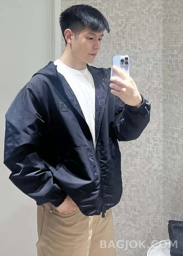 루이비통 루이비통 모노그램 양면 방풍 자켓 상세 이미지