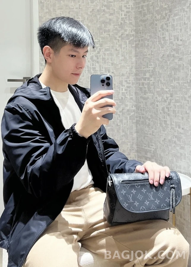 루이비통 루이비통 모노그램 양면 방풍 자켓 상세 이미지