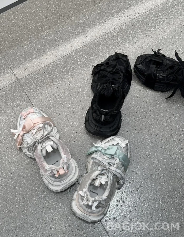 발렌시아가 발렌시아가 리본 장식 스니커즈 상세 이미지