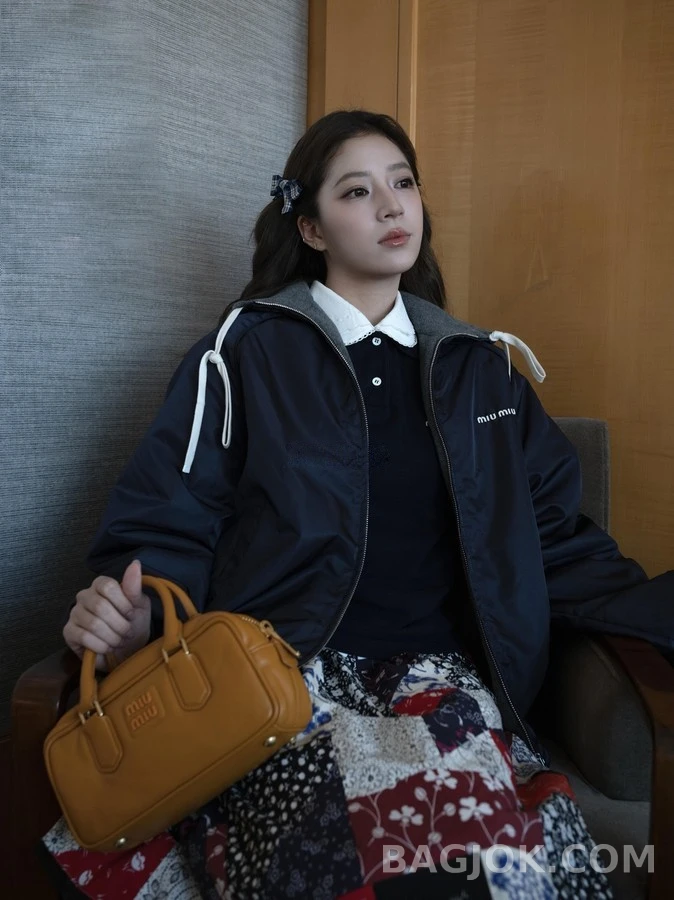 미우미우 미우미우 리버서블 플리스 자켓 상세 이미지
