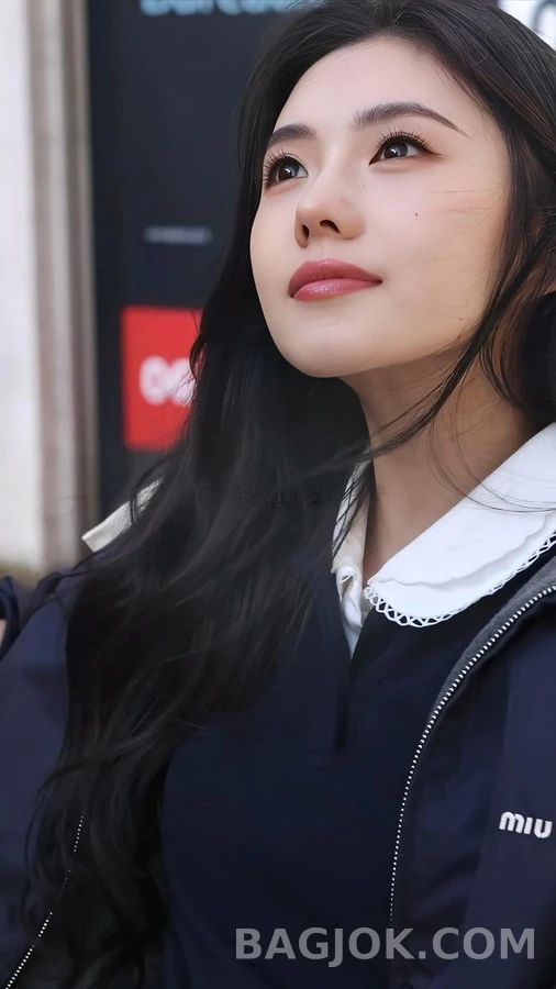 미우미우 미우미우 리버서블 플리스 자켓 상세 이미지