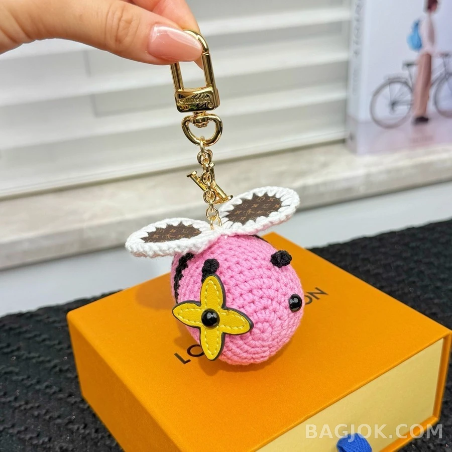 루이비통 루이비통 크로셰 벌 키링 상세 이미지