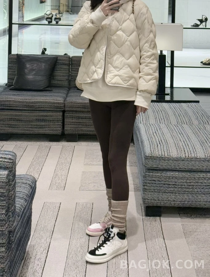샤넬 샤넬 블랙앤화이트 하이탑 스니커즈 상세 이미지
