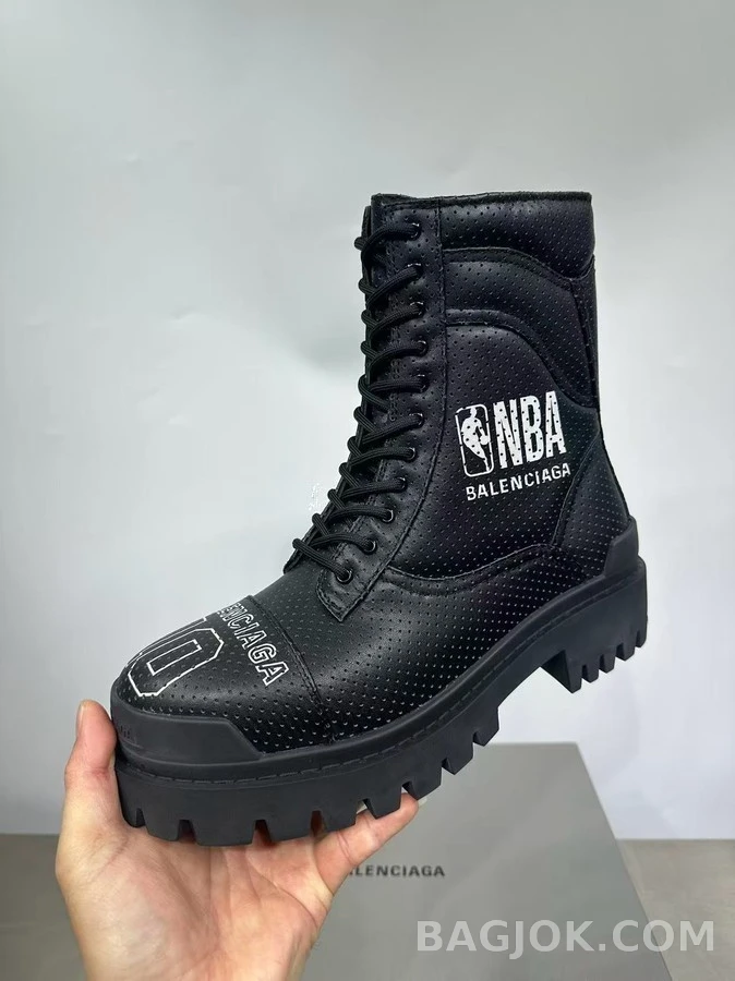 발렌시아가 발렌시아가 NBA 협업 남성 빈티지 블랙 소가죽 펀칭 부츠 상세 이미지