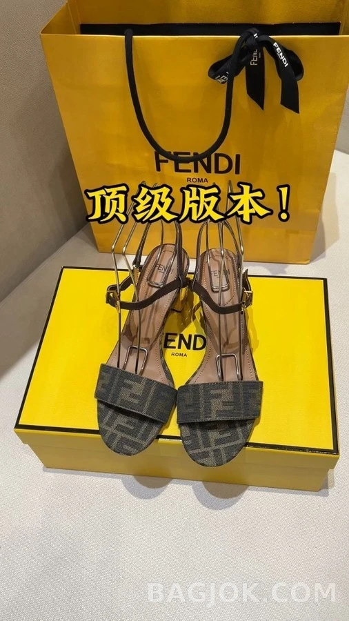 펜디 펜디 델피나 모노그램 샌들 상세 이미지