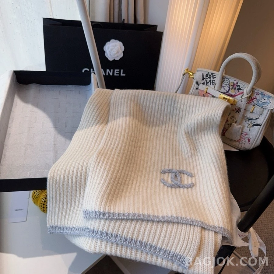 샤넬 샤넬 자수 로고 니트 머플러 상세 이미지