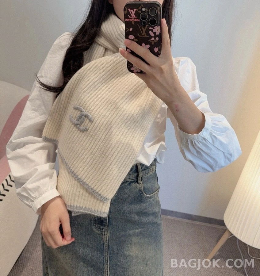 샤넬 샤넬 자수 로고 니트 머플러 상세 이미지