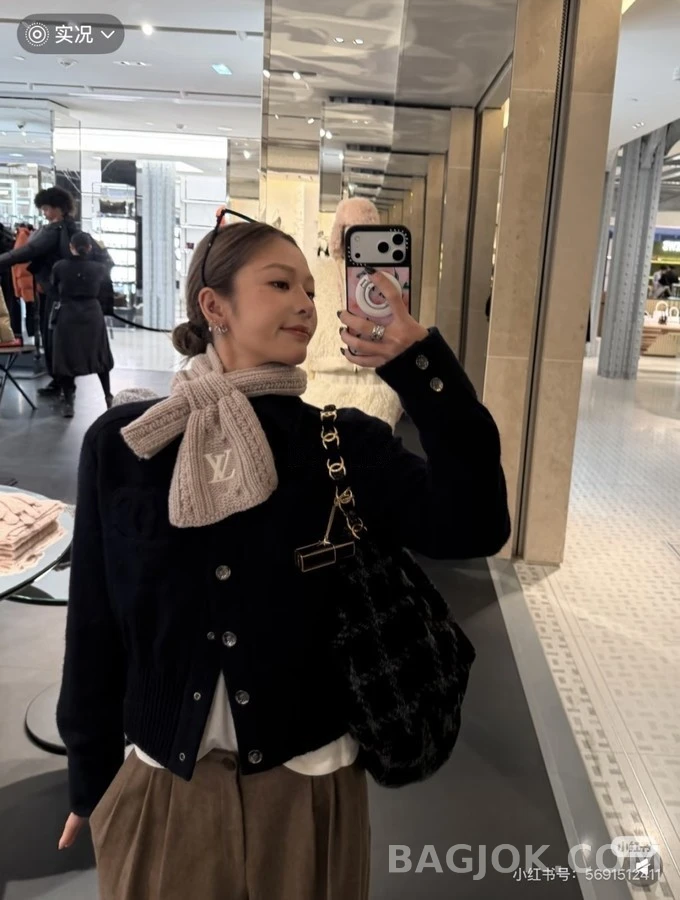 루이비통 루이비통 미니 케이블 머플러 상세 이미지