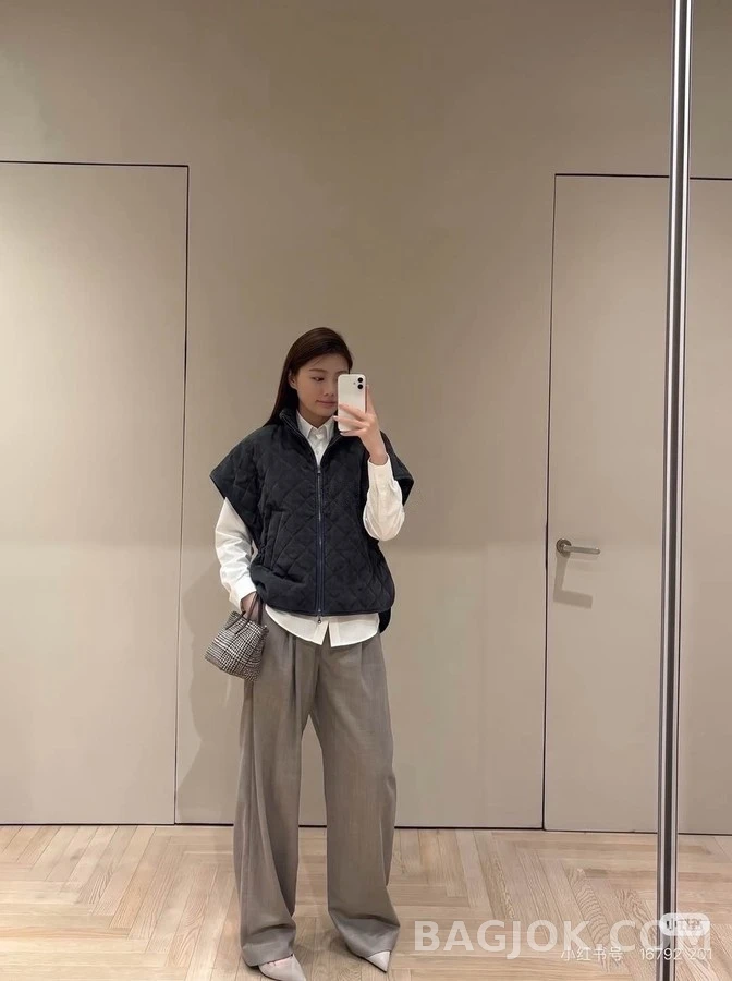 브루넬로 쿠치넬리 브루넬로 쿠치넬리 퀼팅 코듀로이 드로스트링 케이프 자켓 상세 이미지