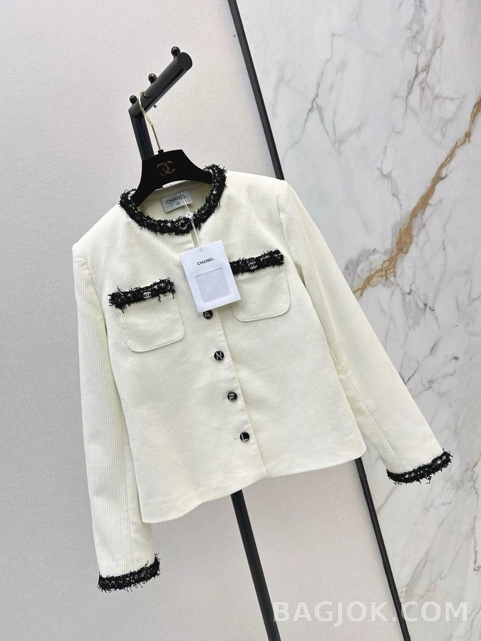 샤넬 샤넬 배색 트리밍 라운드넥 자켓 상세 이미지