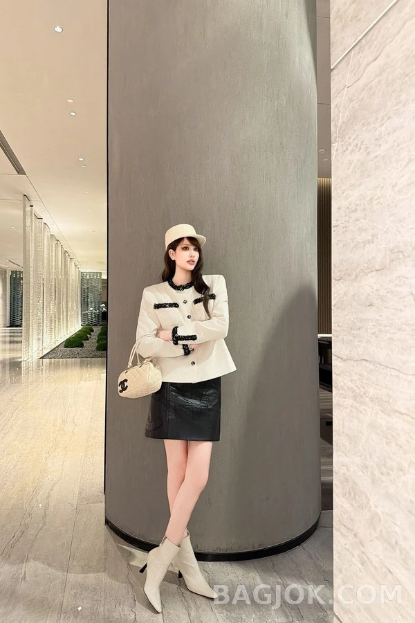 샤넬 샤넬 배색 트리밍 라운드넥 자켓 상세 이미지