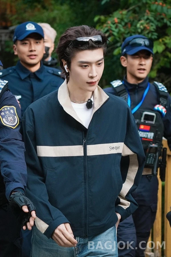 생로랑 세인트로랑 P 로고 스트라이프 코튼 자켓 상세 이미지