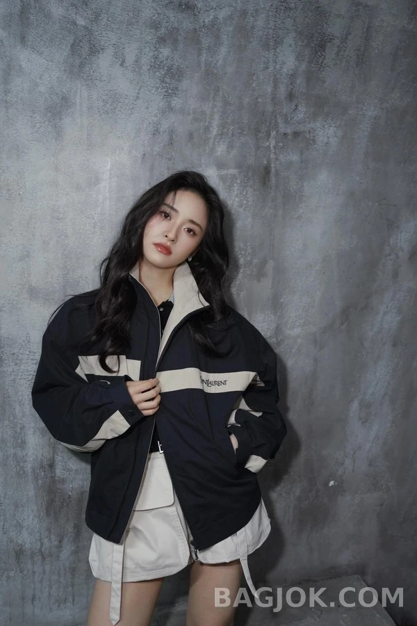 생로랑 세인트로랑 P 로고 스트라이프 코튼 자켓 상세 이미지