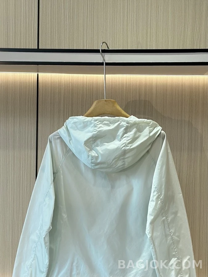 몽클레어 몽클레어 후드 집업 상세 이미지