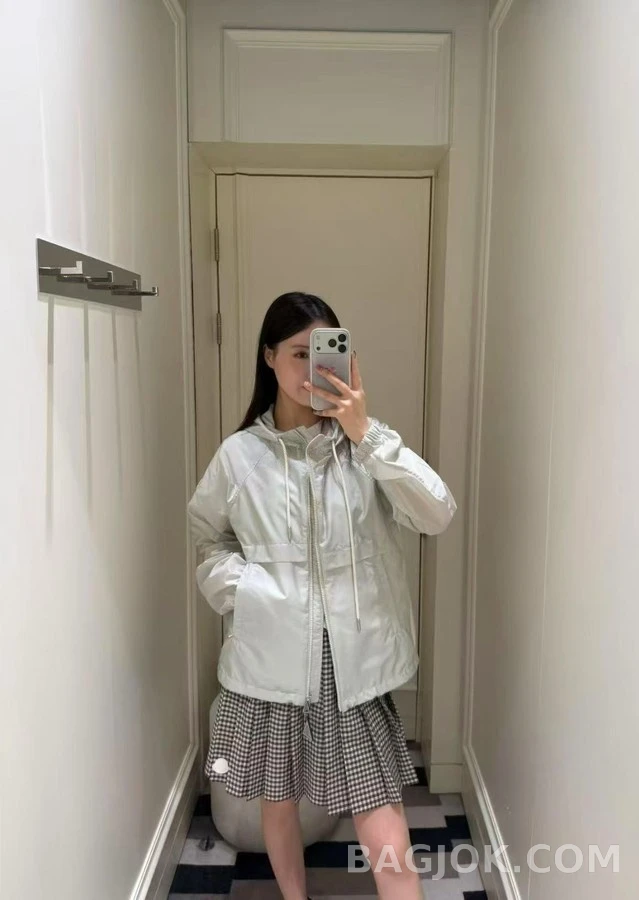 몽클레어 몽클레어 후드 집업 상세 이미지