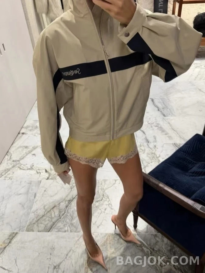 생로랑 세인트로랑 레터링 배색 스탠드넥 자켓 상세 이미지