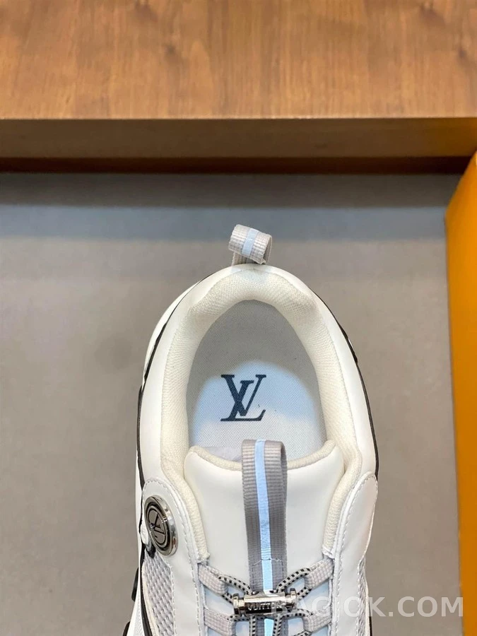 루이비통 루이비통 LV 러시 스니커즈 상세 이미지