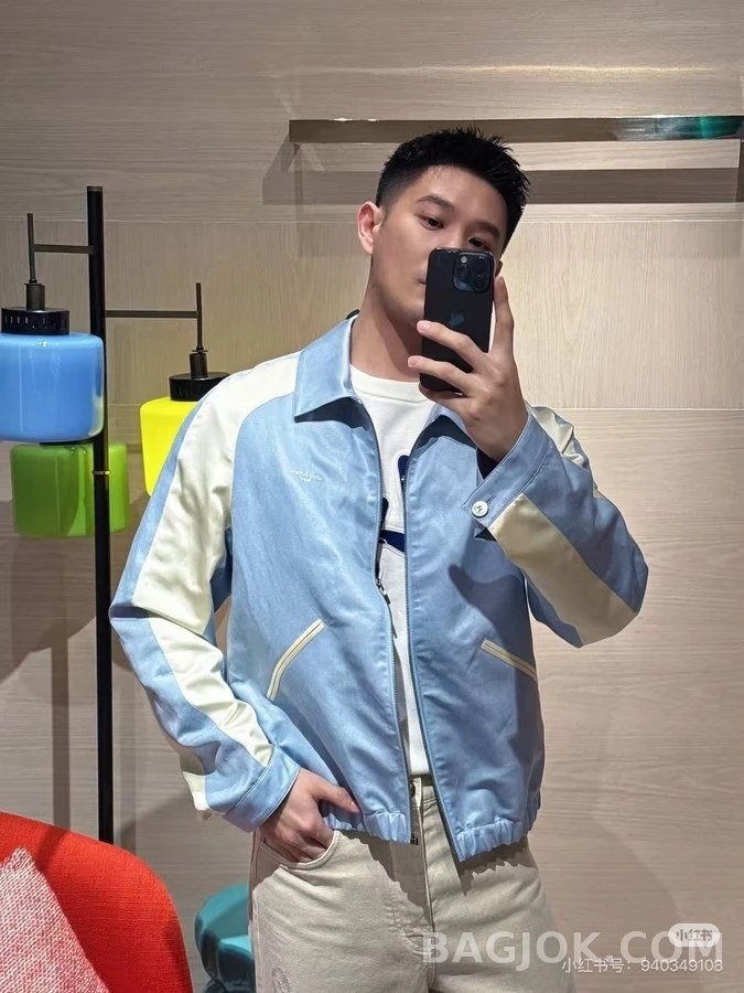 루이비통 루이비통 자수 배색 카라 자켓 상세 이미지