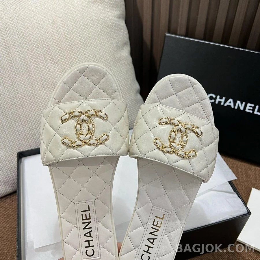 샤넬 샤넬 체인 로고 퀄팅 뮬 슬리퍼 상세 이미지