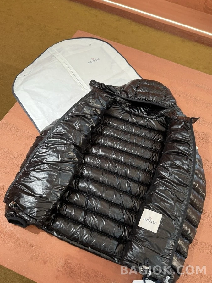 몽클레어 몽클레어 후드 패딩 상세 이미지
