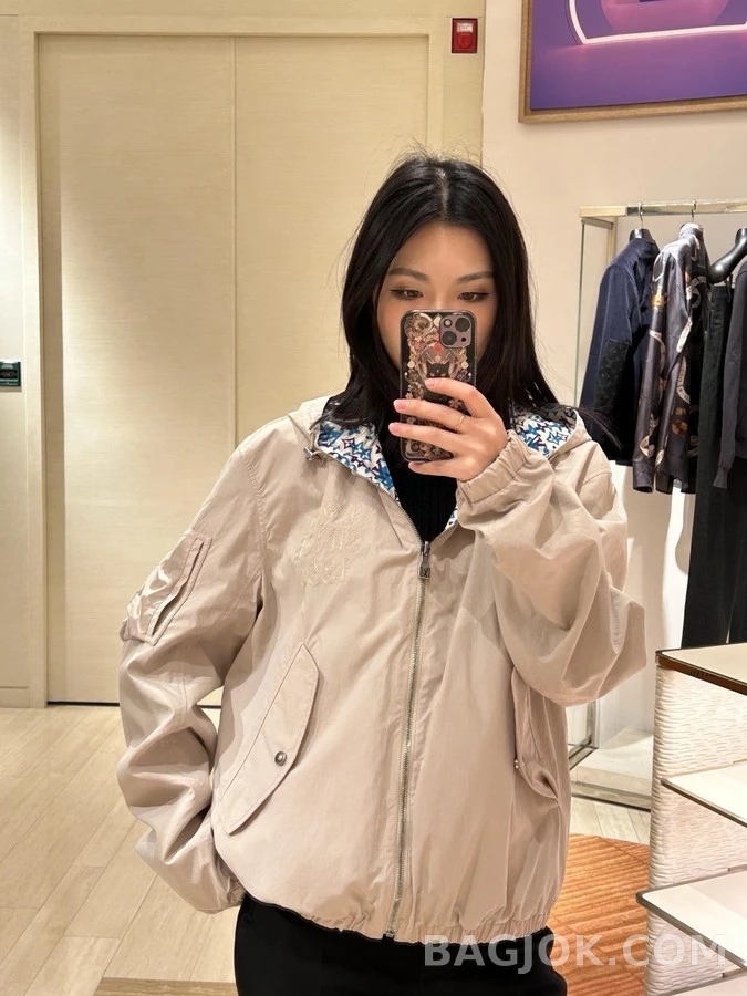 루이비통 루이비통 모노그램 양면 방풍 자켓 상세 이미지