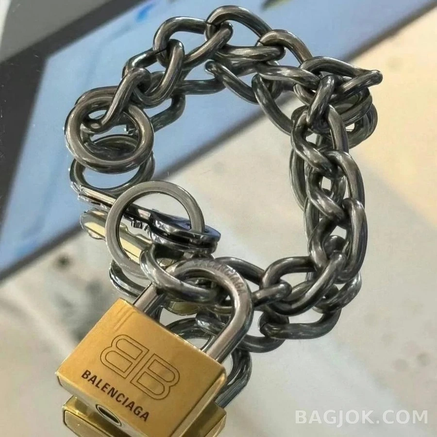 발렌시아가 발렌시아가 Locker Necklace 상세 이미지