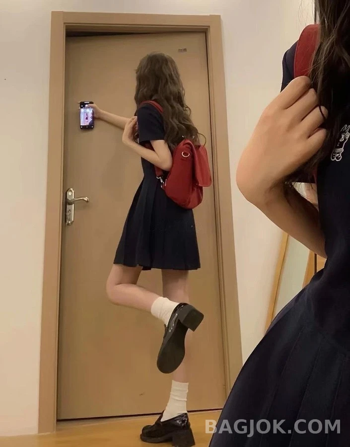 미우미우 미우미우 페이턴트 펌프스 로퍼 상세 이미지