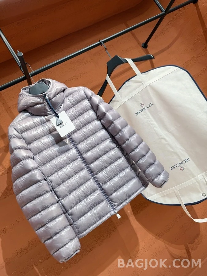 몽클레어 몽클레어 후드 경량 패딩 상세 이미지