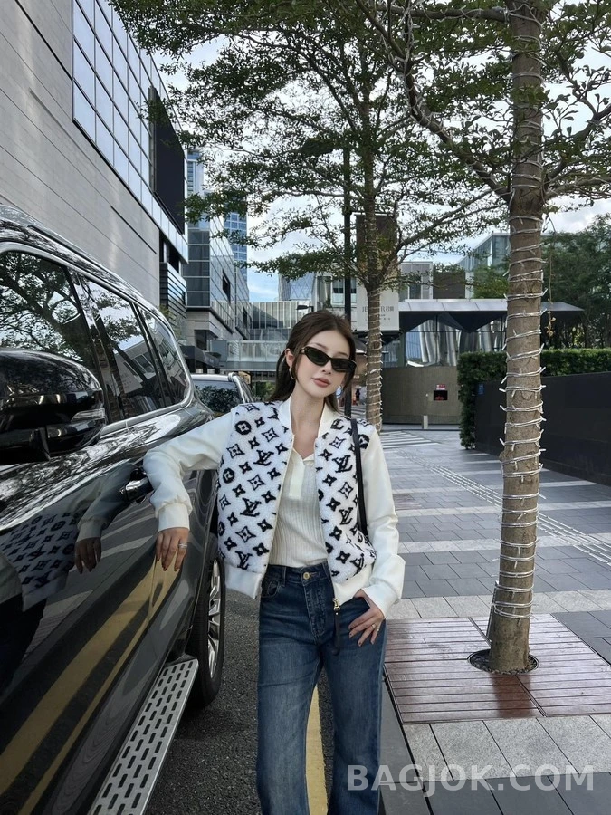 루이비통 루이비통 모노그램 테디 플리스 자켓 상세 이미지