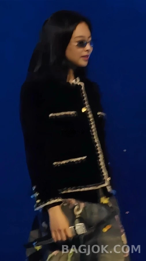 샤넬 샤넬 벨벳 스트라이프 트위드 트리밍 자켓 상세 이미지
