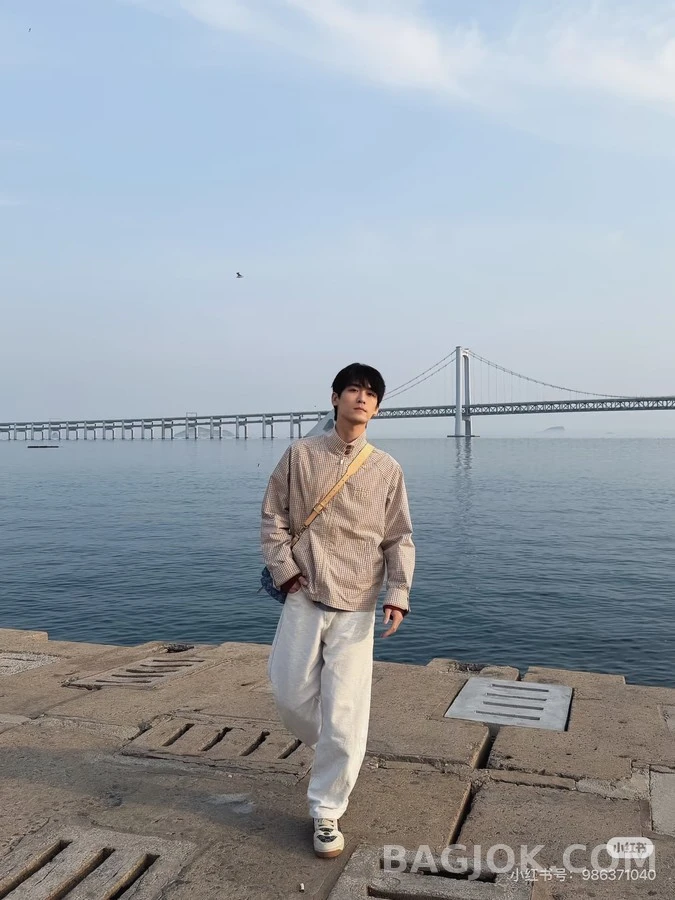 미우미우 미우미우 체크 지퍼 스탠드넥 자켓 상세 이미지
