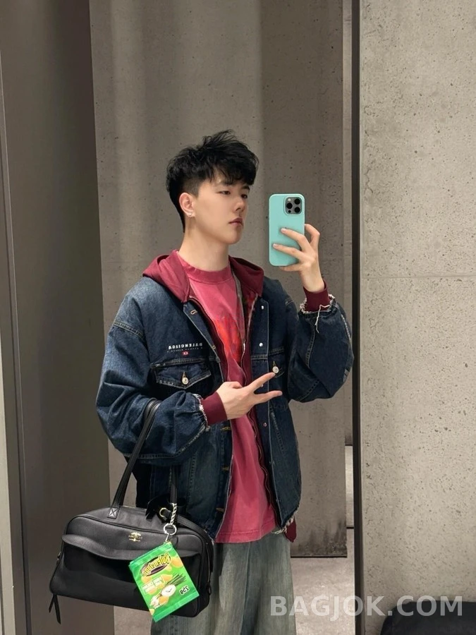 발렌시아가 발렌시아가 데님 후드 맨투맨 상세 이미지