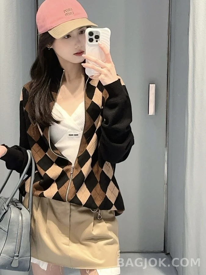 미우미우 미우미우 아가일 패턴 더블 집업 자켓 상세 이미지