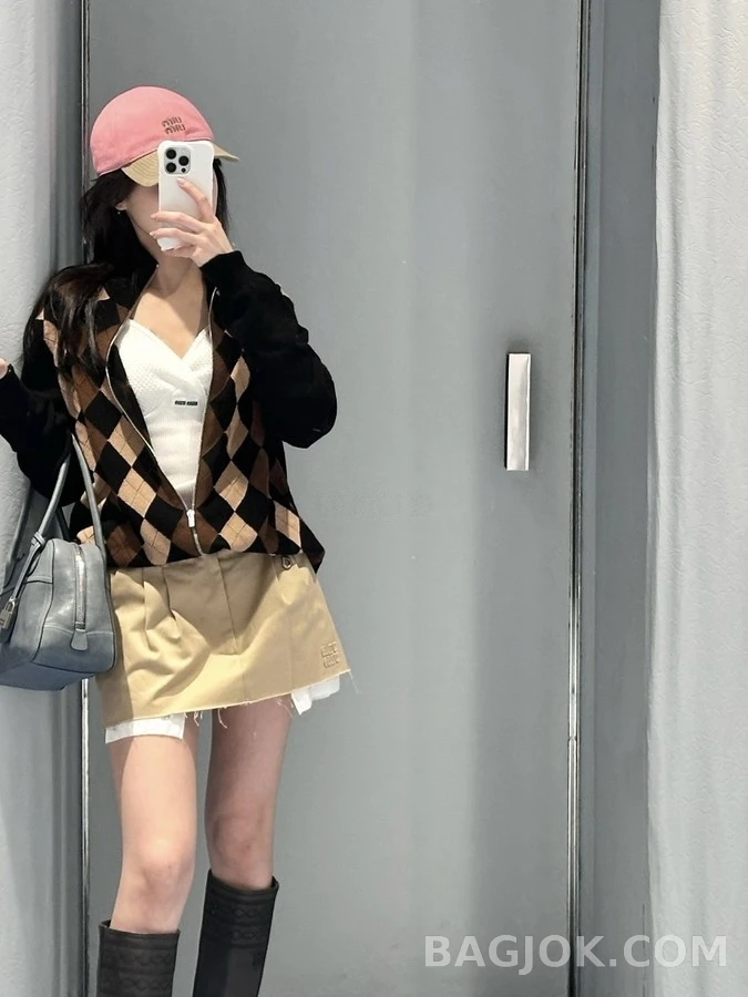 미우미우 미우미우 아가일 패턴 더블 집업 자켓 상세 이미지