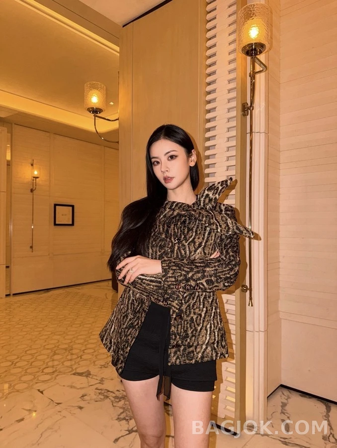샤넬 샤넬 호피 무늬 보우칼라 트위드 자켓 상세 이미지