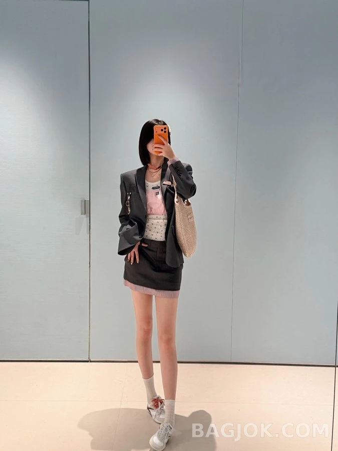 미우미우 미우미우 로고 탈부착 커프스 울 자켓 상세 이미지
