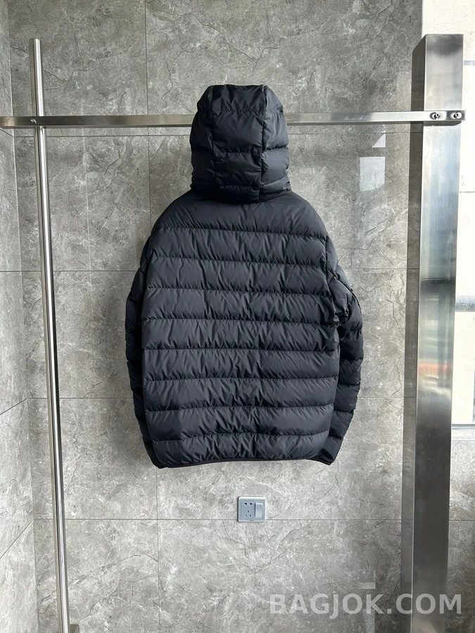 몽클레어 몽클레어 후드 경량 패딩 상세 이미지