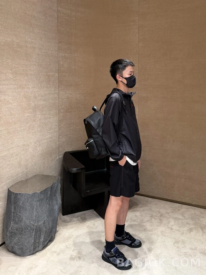 버버리 버버리 하트 기사 로고 나일론 후드 집업 상세 이미지