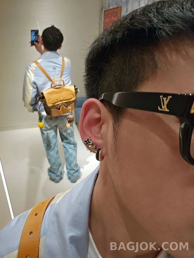 루이비통 루이비통 컬러 블록 레터링 실크 혼방 자켓 상세 이미지