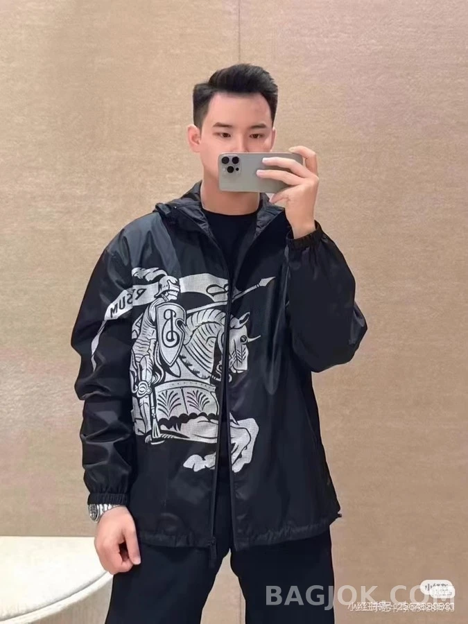 버버리 버버리 마술 기사 나일론 자켓 상세 이미지