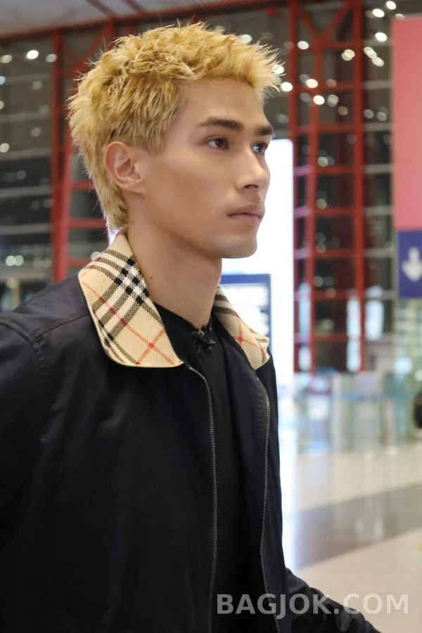 버버리 버버리 체크 칼라 해링턴 재킷 상세 이미지