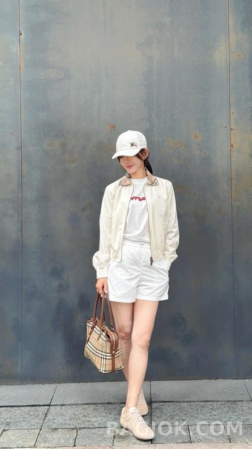버버리 버버리 체크 칼라 해링턴 자켓 상세 이미지