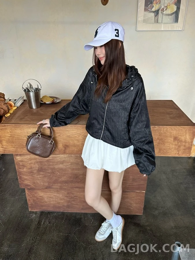 디올 디올 오블리크 크롭 후드 집업 상세 이미지