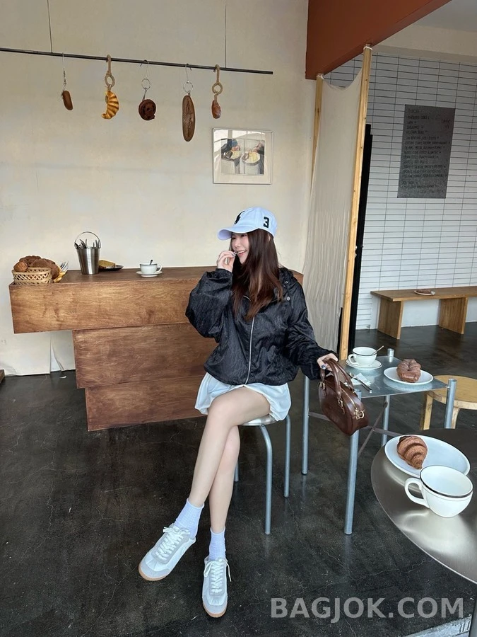 디올 디올 오블리크 크롭 후드 집업 상세 이미지